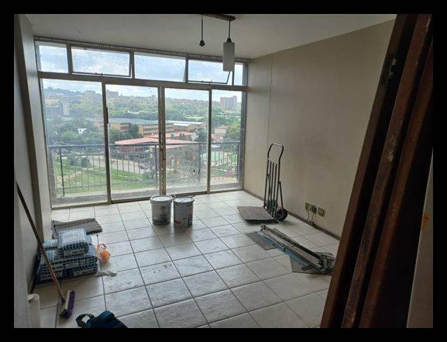 3 BEDROOM APARTMENT FOR SALE IN SUNNYSIDE